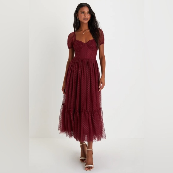 NWT Lulus Sweet Amor Burgundy Tulle Swiss Dot Tiered Bustier Midi Dress sz M - Picture 2 of 5